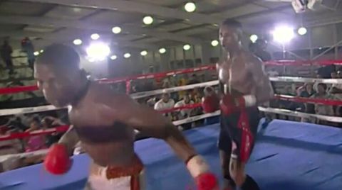 Bokser die tegen overleden Buthelezi vocht is kapot: 'Ik ga mezelf van kant maken'