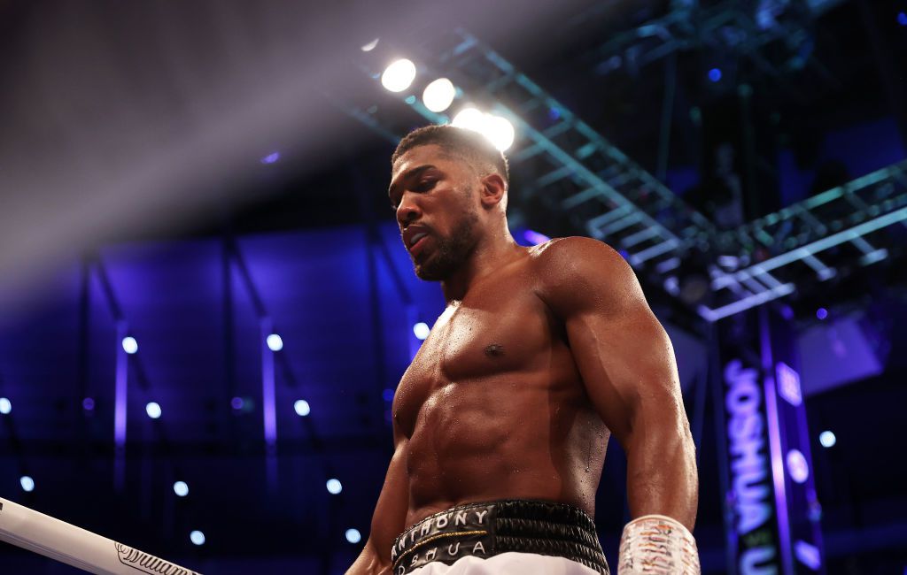 Durfde Anthony Joshua niet de ring in met Tyson Fury? 'Zeker 6 keer gevecht proberen te regelen'