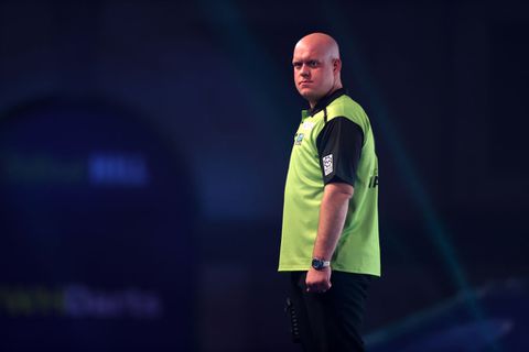 Van Gerwen weer alleen aan kop: 'Dat is waar ik thuishoor'