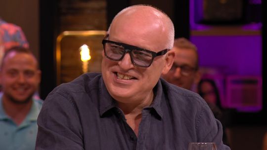 🎥 | Van der Gijp over unieke prestatie Femke Bol: 'Waanzinnig!'