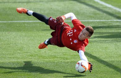 Opvolger van Neuer is een megatalent (15) met een giga-schoenmaat