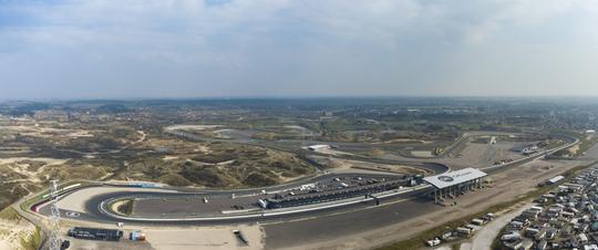 🎥 | Zo ziet de opbouw van de tribunes voor GP Zandvoort eruit