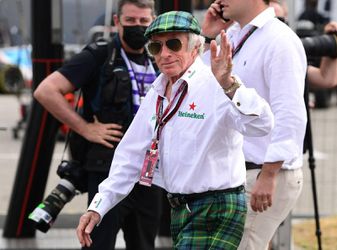 Racelegende Jackie Stewart: 'Verstappen is nog niet volwassen'