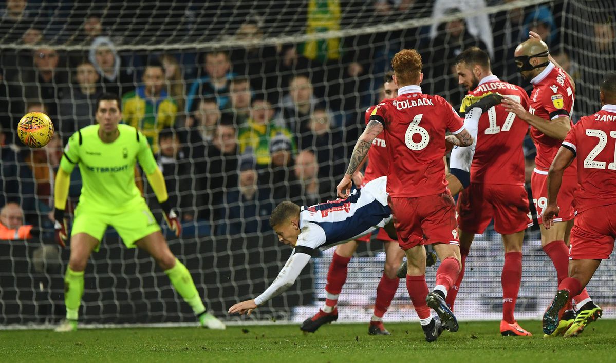 Gerechtigheid! West Brom-spits krijgt dag na cruciale schwalbe alsnog schorsing (video)