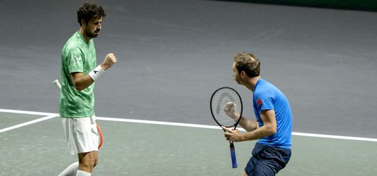 Robin Haase verliest alle enkelspelen, maar wint in de dubbel: titel met Middelkoop in Ahoy