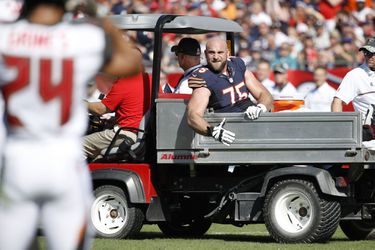 Kyle Long deelt kiekje van nare enkelblessure op social media (foto)