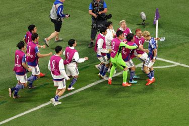 🎥  | SENSATIE bij Japan vs. Spanje! Mede dankzij ingevallen Ritsu Doan staat Japan 2-1 voor