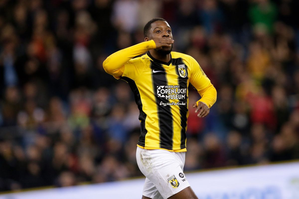 Vitesse klimt 2 plekjes in Eredivisie door zege op VVV