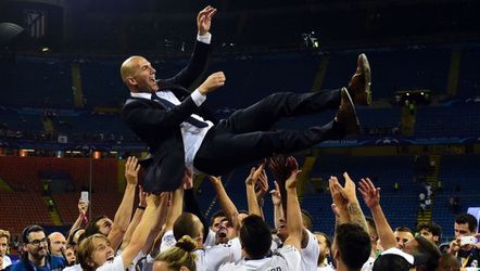 Zidane treedt in voetsporen van Cruijff en Rijkaard