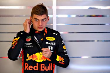 Verstappen blikt terug op eerste testdag: 'Er is nog veel te verbeteren'