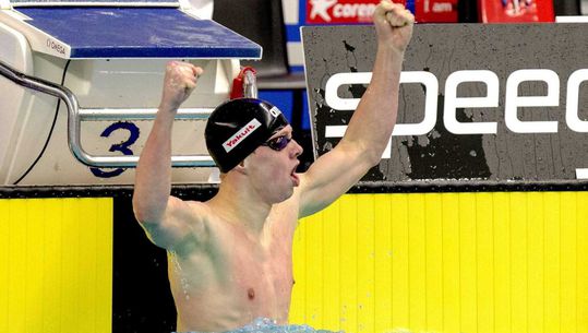 Zwemmer Brzoskowski pakt olympisch ticket