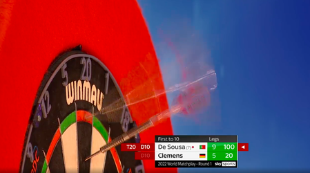 🎥 | Wauw, bouncer! Match-winning dart van José de Sousa valt uit het bord