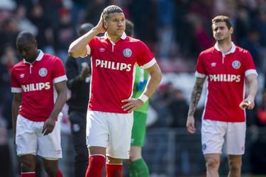 Bruma neemt tijdens PSV-FC Groningen afscheid van PSV