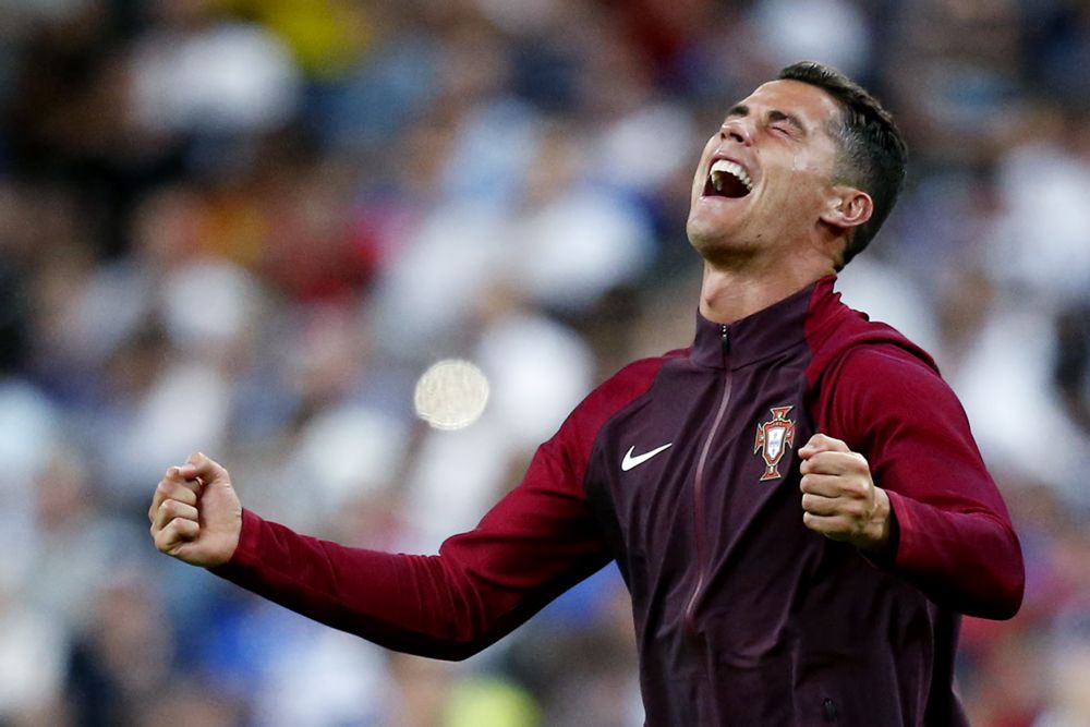 Ronaldo gaat nieuw mega-contract tekenen in Madrid
