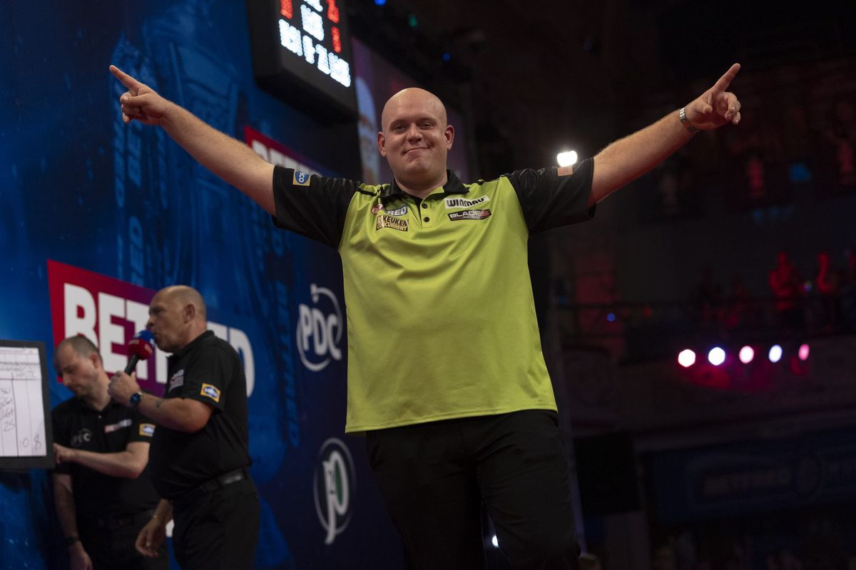 Michael van Gerwen zonder fenomenaal te gooien naar laatste acht op World Matchplay