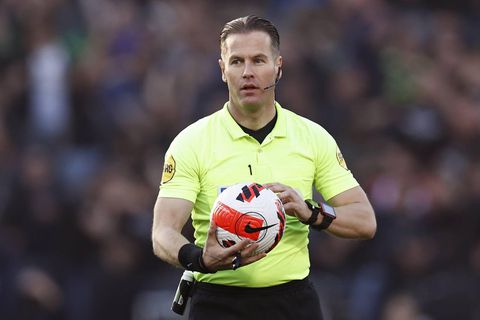 Cool! Makkelie fluit halve finale Champions League tussen Van Dijk en Danjuma