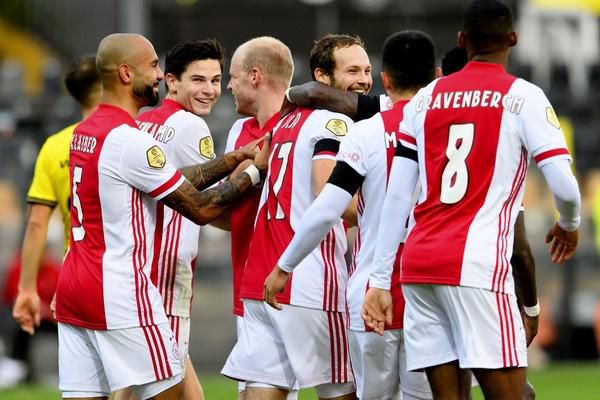 Dit schrijven buitenlandse media over Ajax: 'Overwinning voor in het Guiness Book of Records'