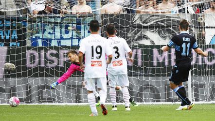 Carpi degradeert al na één seizoen, Palermo ontsnapt