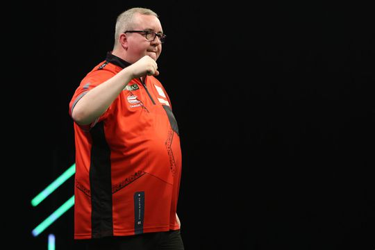 Stephen Bunting wint gemakkelijk van Danny Noppert bij 8e finale Grand Slam of Darts