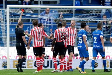 Sparta pakt weer rood en is daarna kansloos tegen PEC Zwolle