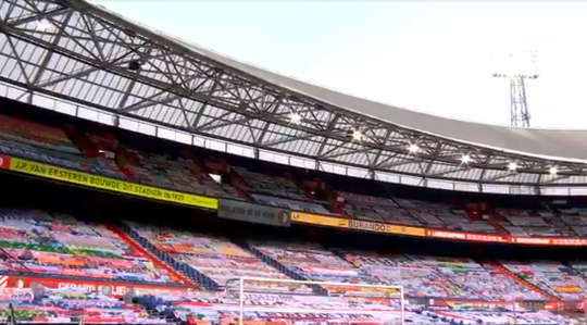 🎥 | De Kuip hangt bíjna VOL met doeken uit HEEL de wereld: 'Doekies uit Haïti, Aruba...'