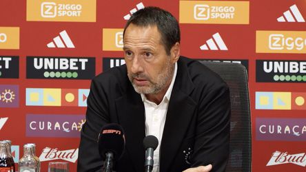 🎥 | John van 't Schip spreekt vertrouwen uit in Ajax-aankoop: 'Hij kan het niveau zeker aan'