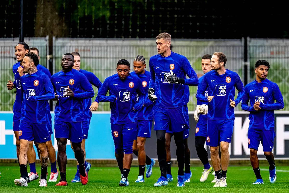 Ronald Koeman gaat met volledig fitte groep de laatste training voor Frankrijk-thuis in