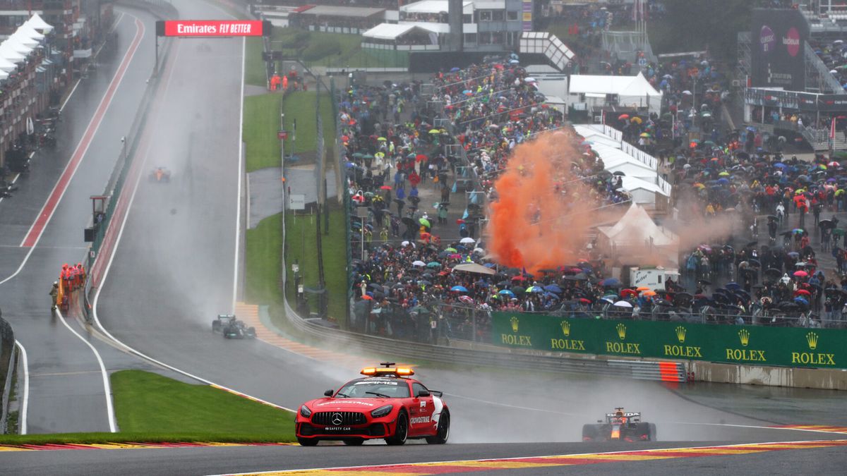 F1-fans krijgen belachelijke compensatie voor regenrace op Spa, geen geld terug