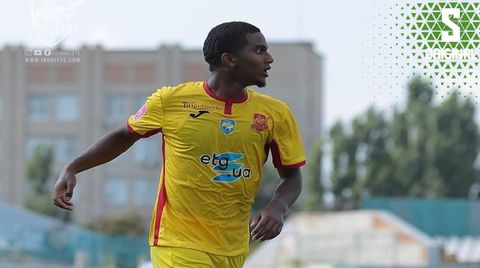 Nederlandse voetballer Hennos Asmelash ontvluchtte Oekraïne: 'Ik dacht nooit aan oorlog en toen gebeurde het'