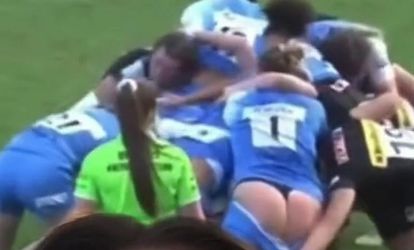 🎥​ | Rugbyspeelster krijgt TikTok-ban na delen video waarin haar broek omlaag wordt getrokken