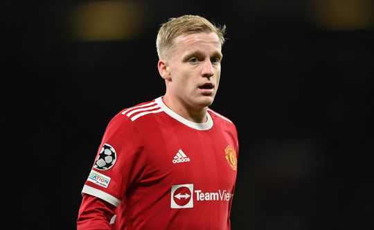 'Donny van de Beek voelt zich misleid door Manchester United'