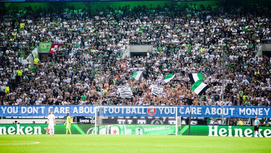 Fans van Gladbach blijven 19 minuten lang stil in Leipzig