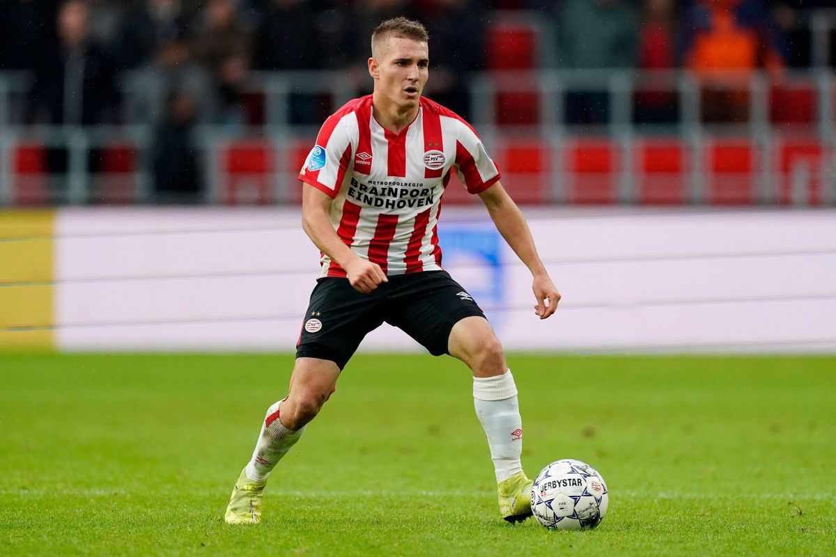 Van Bommel-linksback Sadílek maakt na 2 maanden rentree bij Jong PSV