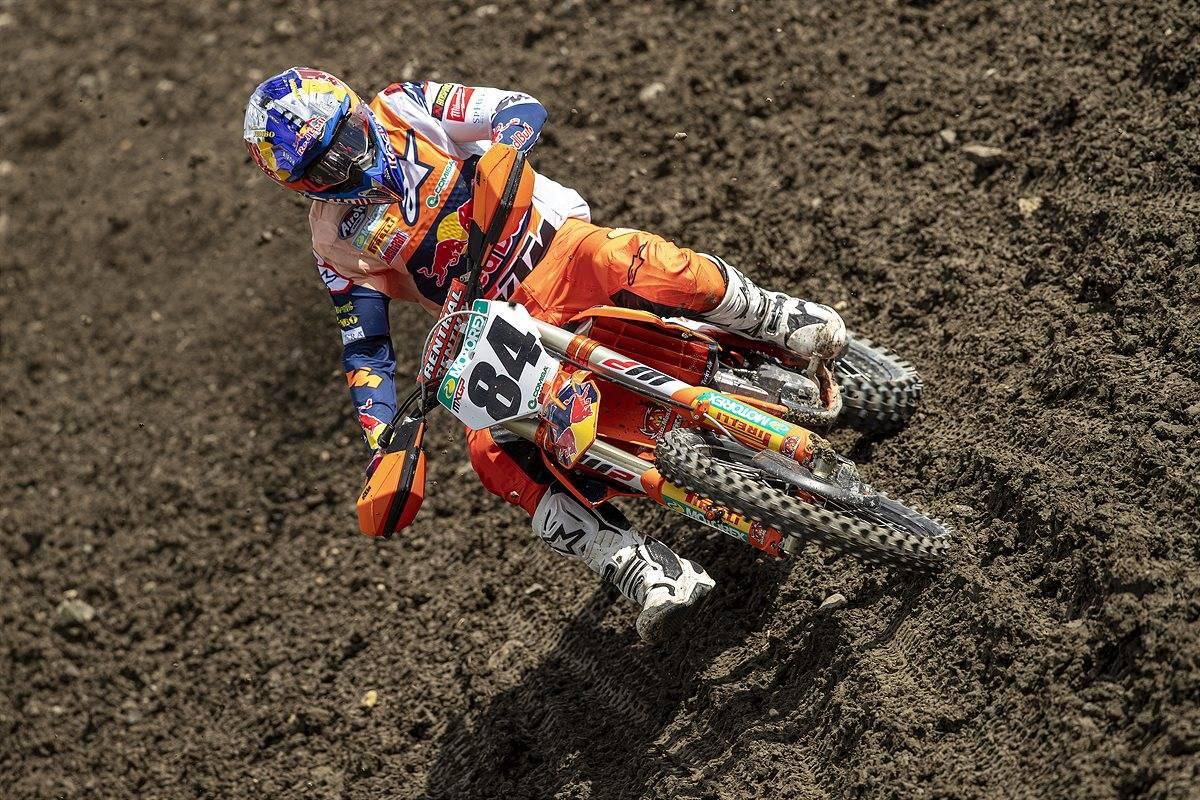 Gajser loopt beetje uit op Herlings na GP van Groot-Brittannië