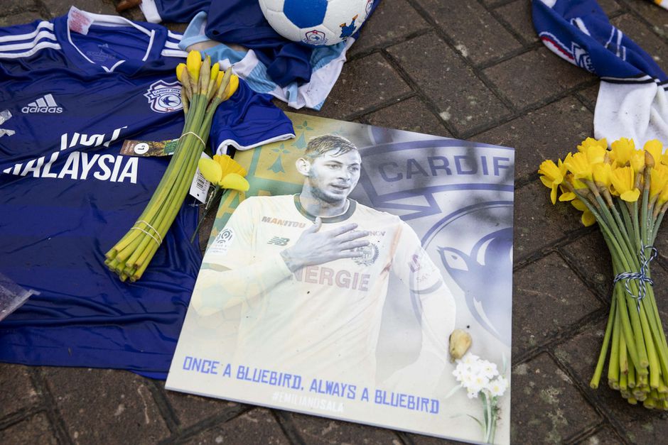 Zus van verongelukte Emiliano Sala met kritiek naar ziekenhuis na mislukte zelfmoordpoging