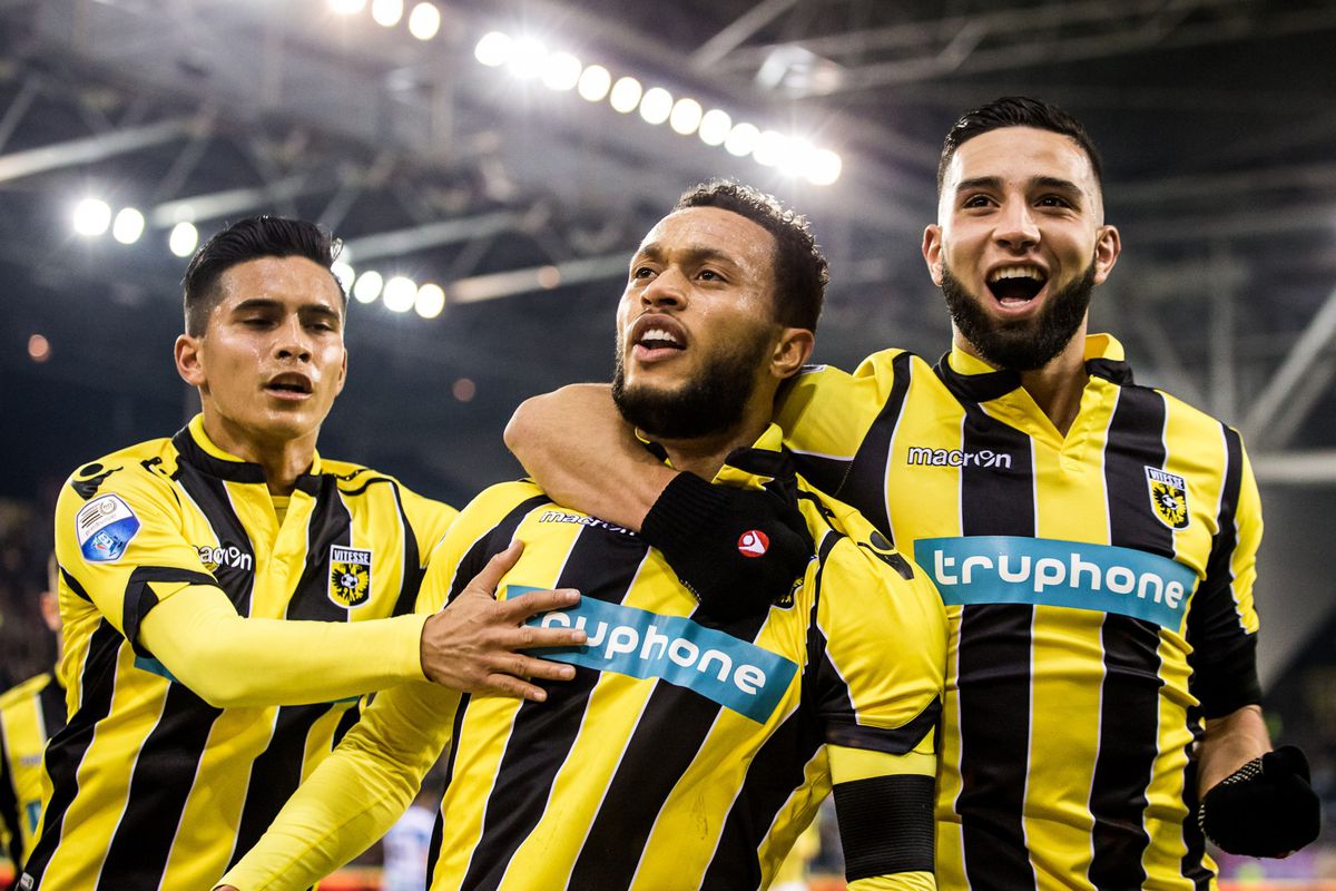 Vitesse krijgt PEC Zwolle op de knieën