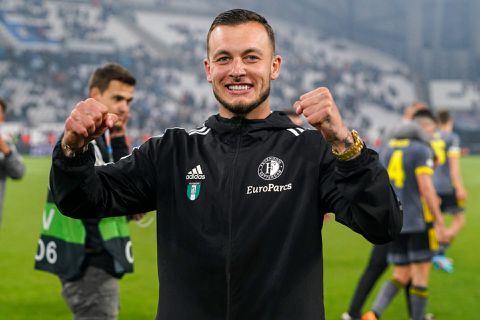 Arne Slot bevestigt: als Justin Bijlow fit is, keept hij de Conference League-finale