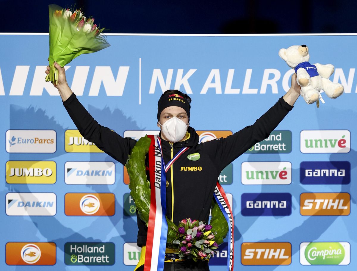 Schaatser Tijmen Snel voor het eerst Nederlands kampioen sprint