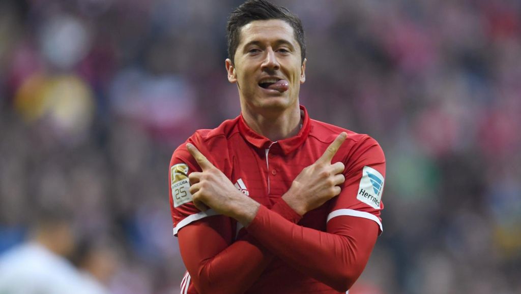Lewandowski naar Chelsea? Bayern reageert met heldere teksten!