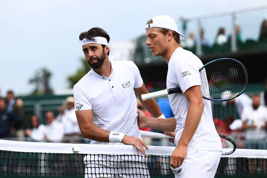 Tim van Rijthoven na zege in 3e ronde Wimbledon: ‘Ik moest mezelf echt bij de les houden'