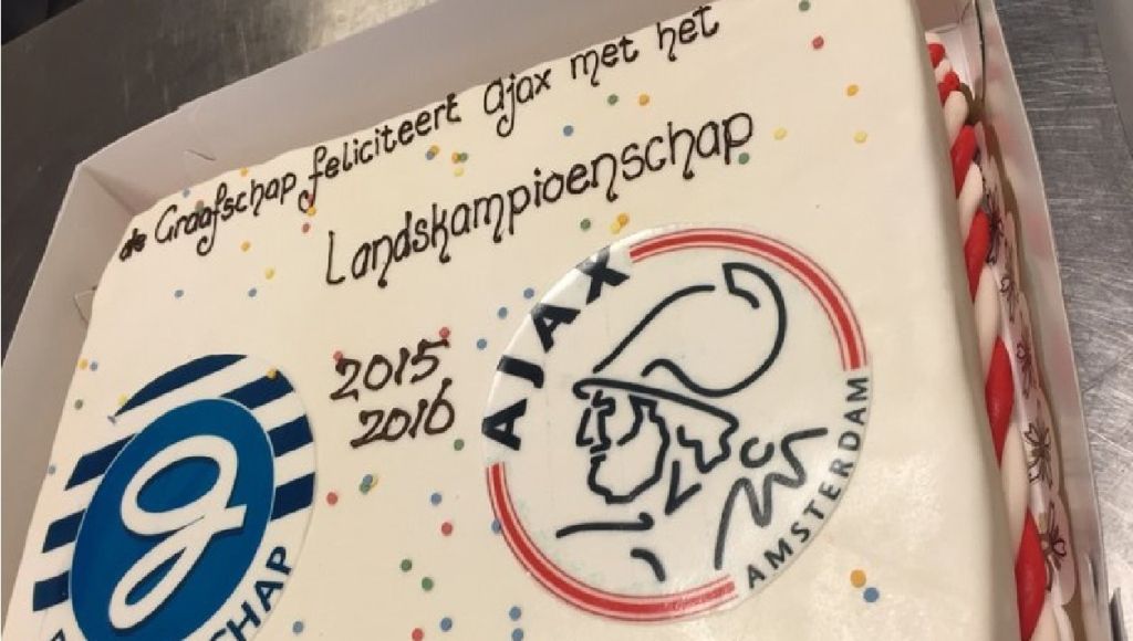 De Graafschap eet felicitatietaart aan Ajax zelf op