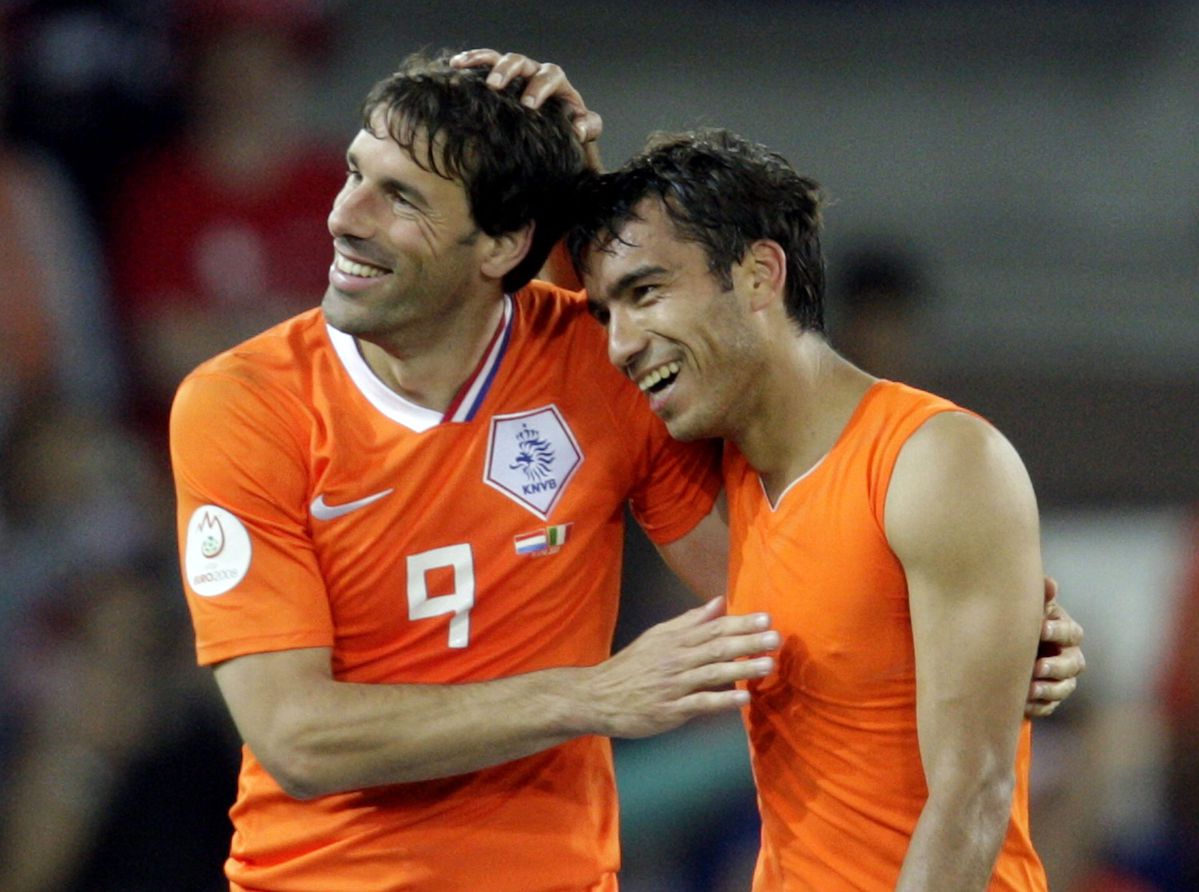 Van Nistelrooij kijkt uit naar treffen met vriend Van Bronckhorst: 'Heb hem heel hoog zitten'