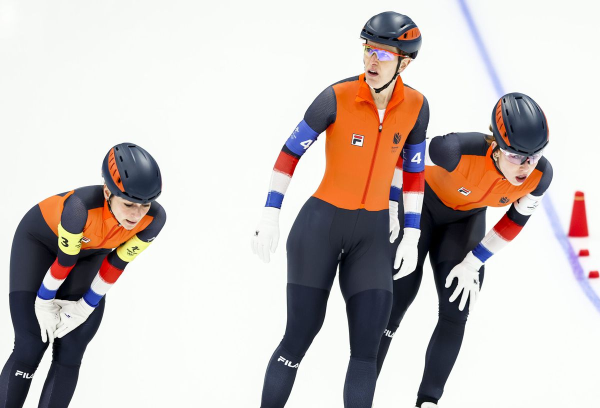 Nederlandse schaatssters met matige tijd naar halve finale ploegenachtervolging tegen Canada