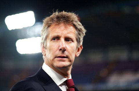 Van der Sar plaatst opvallende tweet na kritiek Johan Derksen