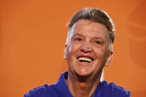 Louis van Gaal wil niets zeggen over opstelling, maar verklapt toch alles: 'Ho, nu zeg ik te veel'