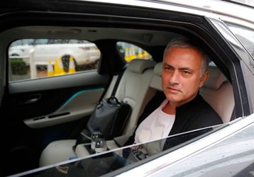 ZIEK! Mourinho verdient 130.000 ekkies met 'schnabbel' op Qatarese tv