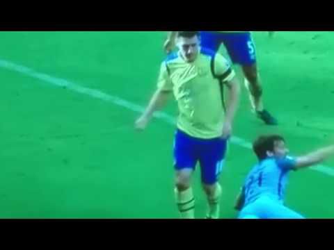 BAAS! Stekelenburg stopt twee penalty's tegen Manchester City (video)