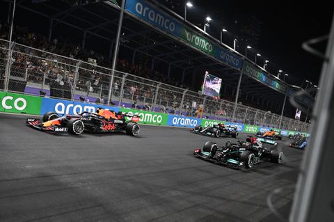 Sinterklaas? Veel Nederlanders keken op pakjesavond naar Verstappen en Hamilton