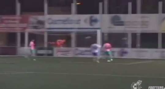 🎥 | John Neeskens schiet heerlijk binnen tegen FC Barcelona B