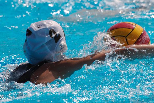 📸 | Waterpolo-icoon na 1 dag zijn baan kwijt om deze foto in seksclub